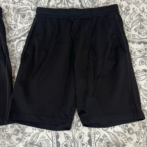 Uniqlo Shorts Bundle - Picture 3 of 4